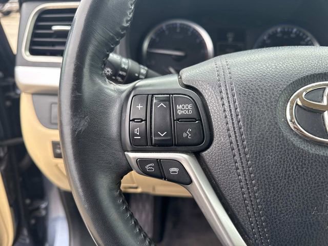 Used 2015 Toyota Highlander XLE image 29