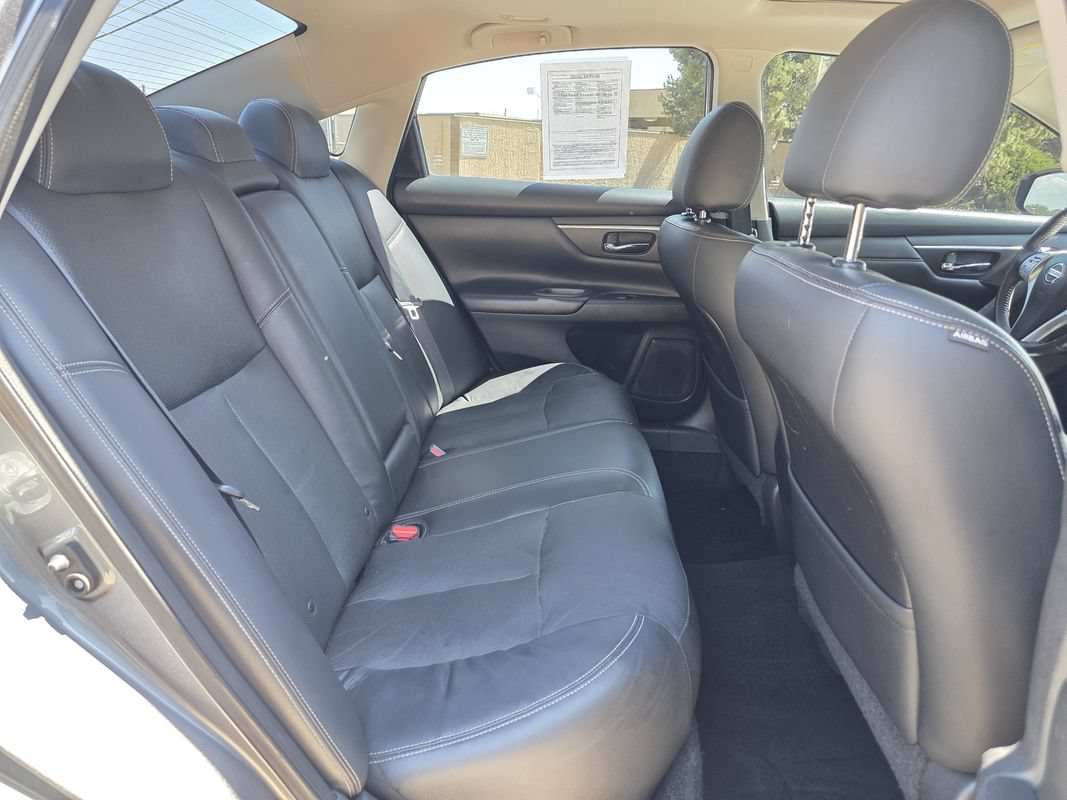 Used 2017 Nissan Altima 2.5 SL w/ Moonroof Package FWD image 18