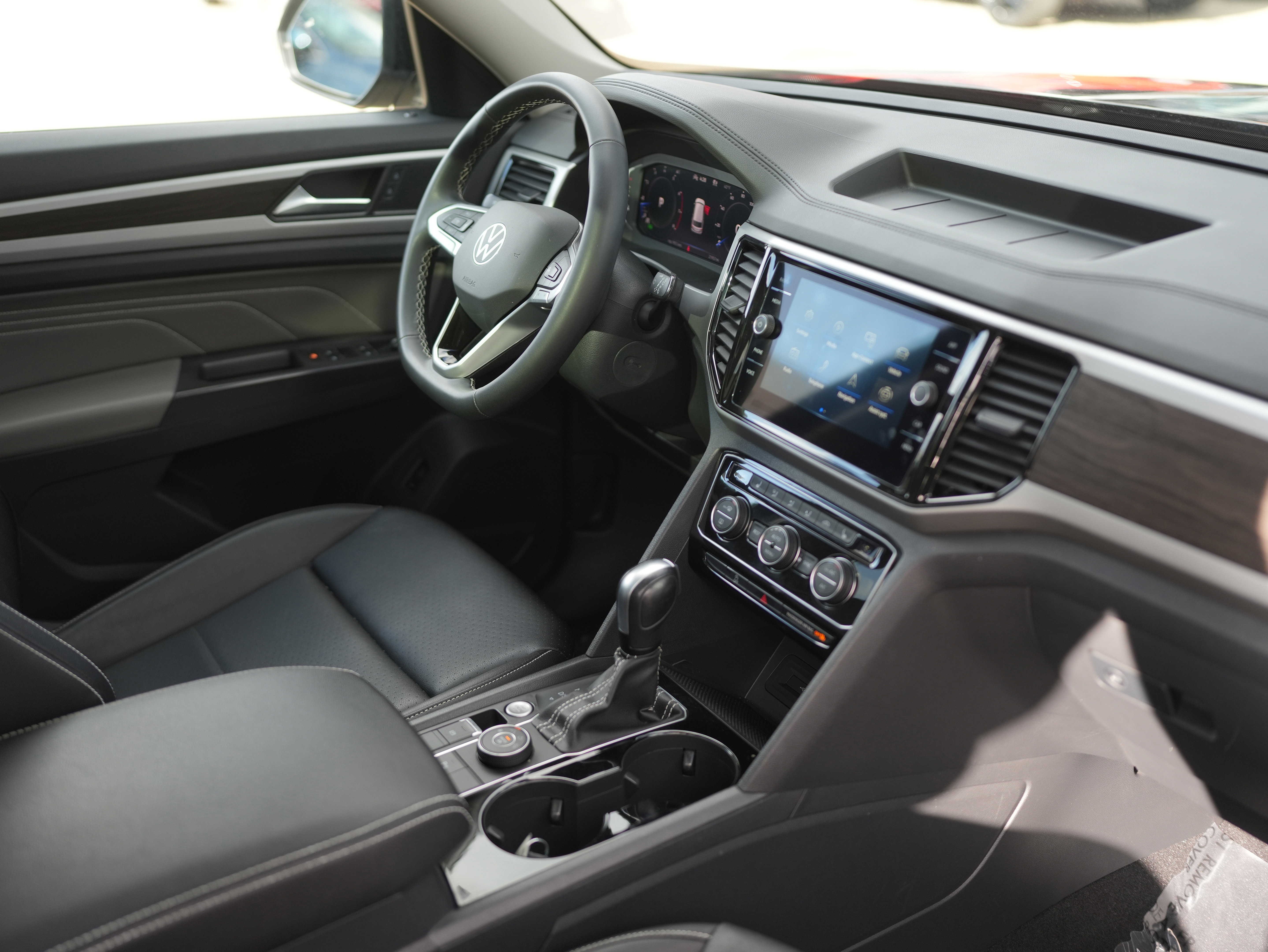 Certified 2023 Volkswagen Atlas SE w/ Panoramic Sunroof Package image 17