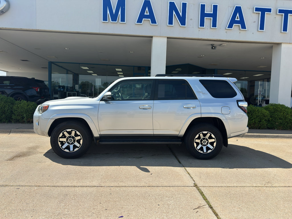 Used 2019 Toyota 4Runner TRD Off-Road Premium AWD/4WD image 4