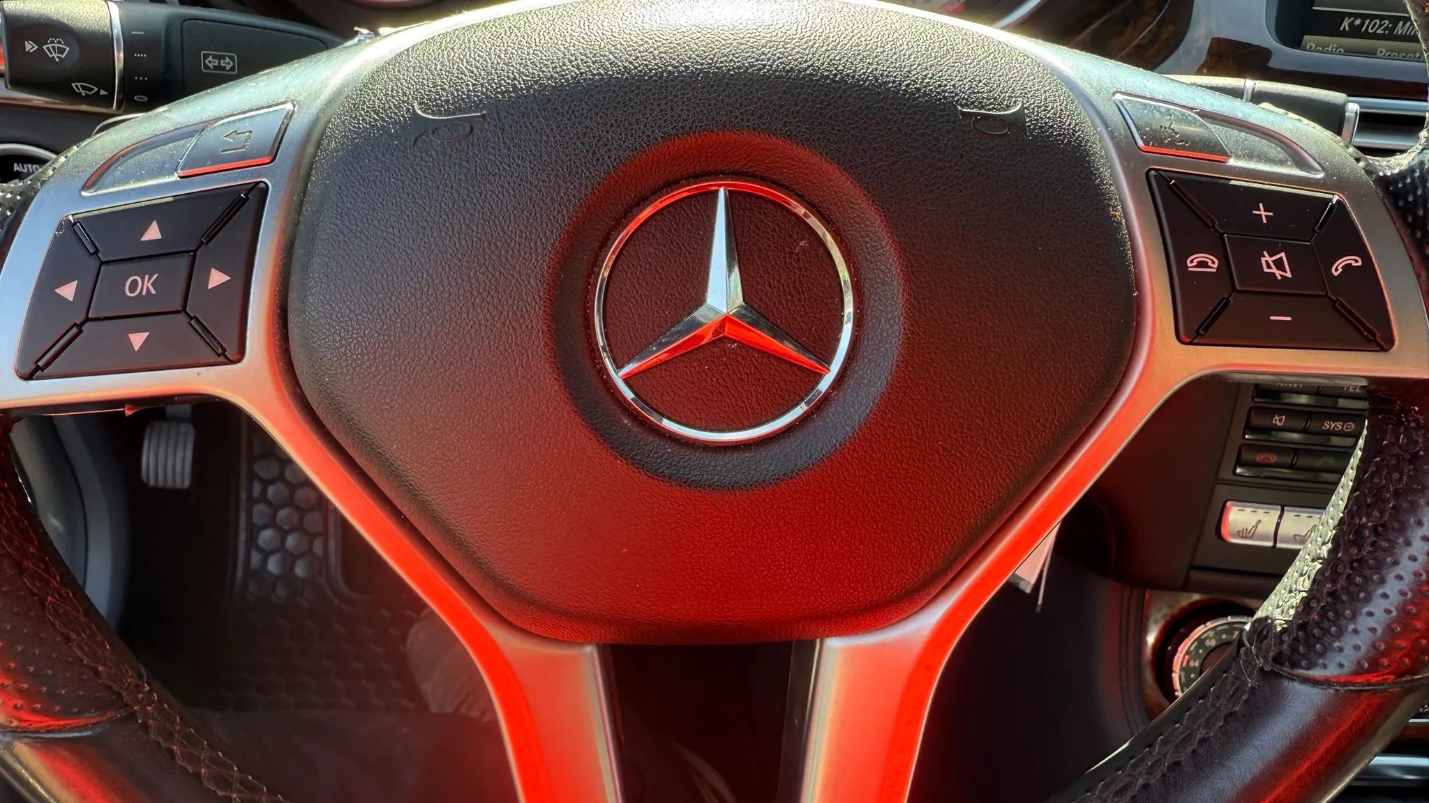 Used 2014 Mercedes-Benz CLS 550 4MATIC w/ Premium 1 Package image 18