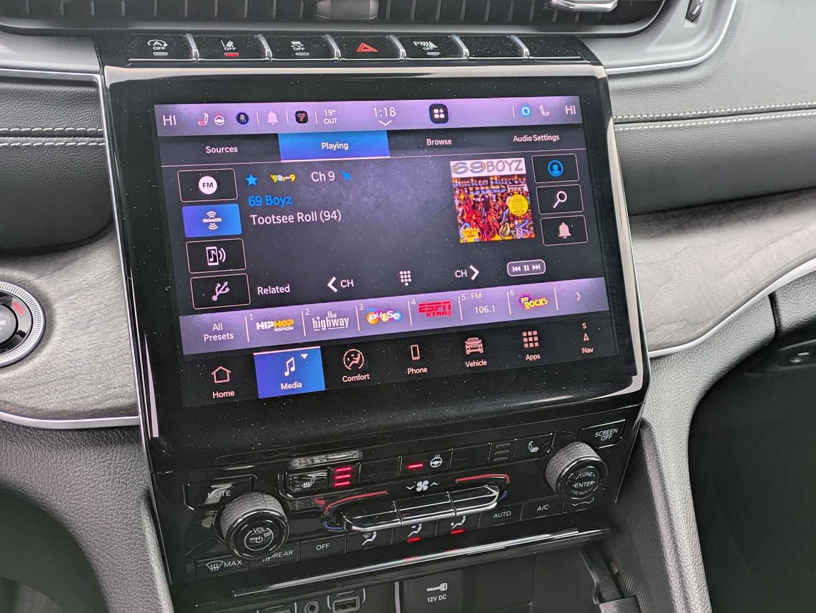 Used 2025 Jeep Grand Cherokee Limited image 25