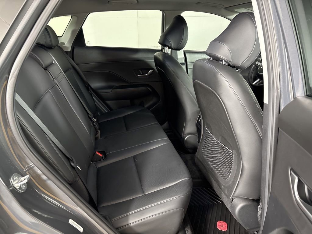 Used 2025 Hyundai Kona Limited image 13