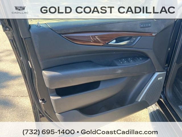 Used 2020 Cadillac Escalade Luxury AWD/4WD image 20