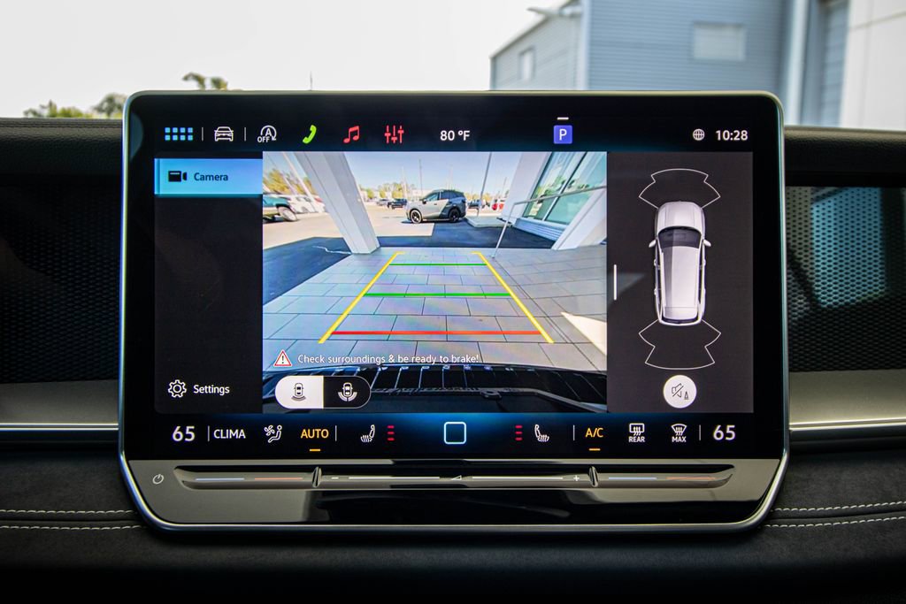 New 2026 Volkswagen Tiguan SE R-Line FWD image 48