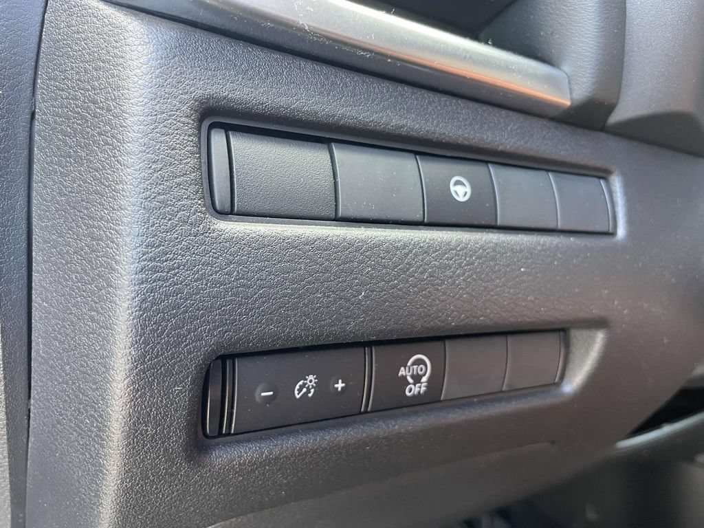 Used 2023 Nissan Rogue SV AWD/4WD image 27