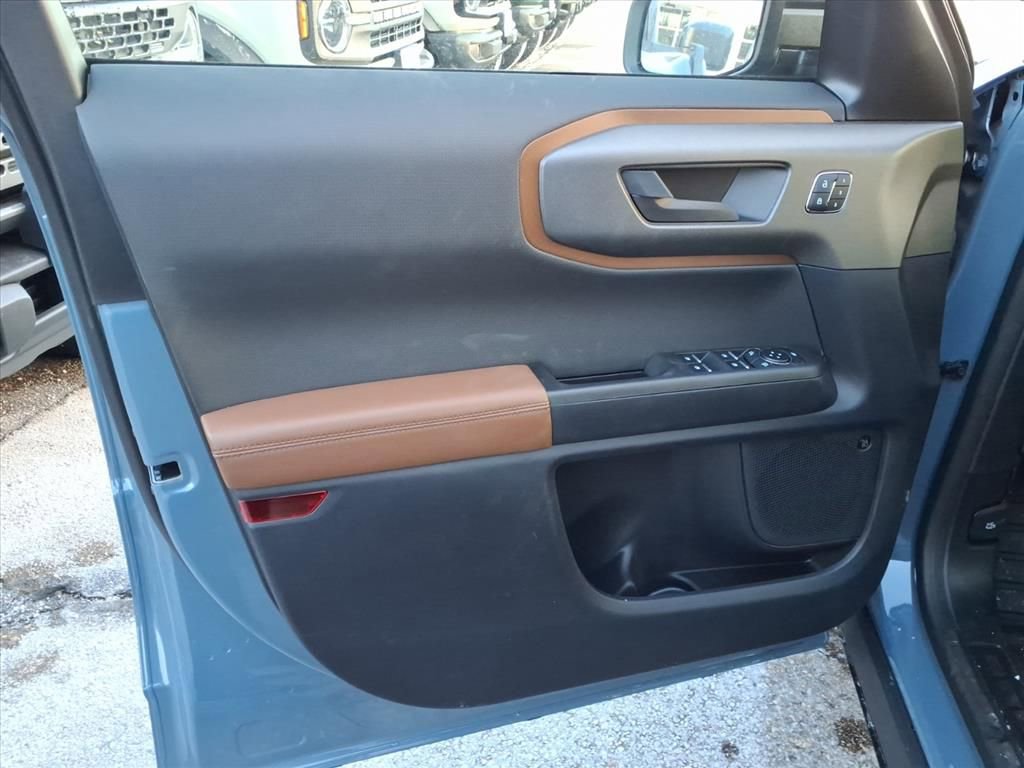 New 2025 Ford Bronco Sport Outer Banks w/ Sasquatch Outer Banks Package image 16