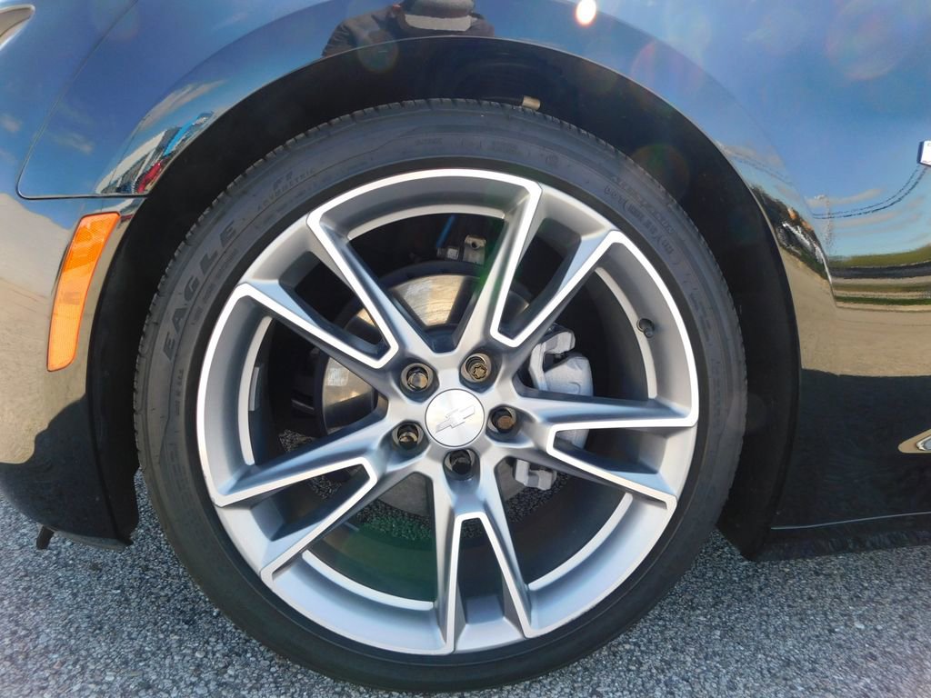 Used 2024 Chevrolet Camaro LT w/ RS Package RWD image 10