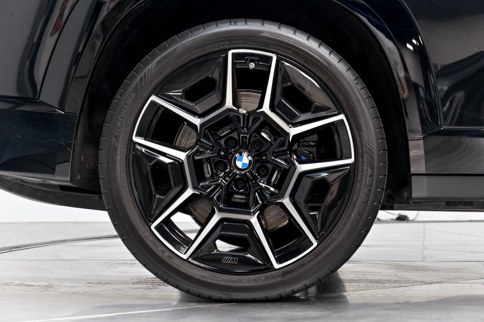 Used 2023 BMW XM AWD/4WD image 20