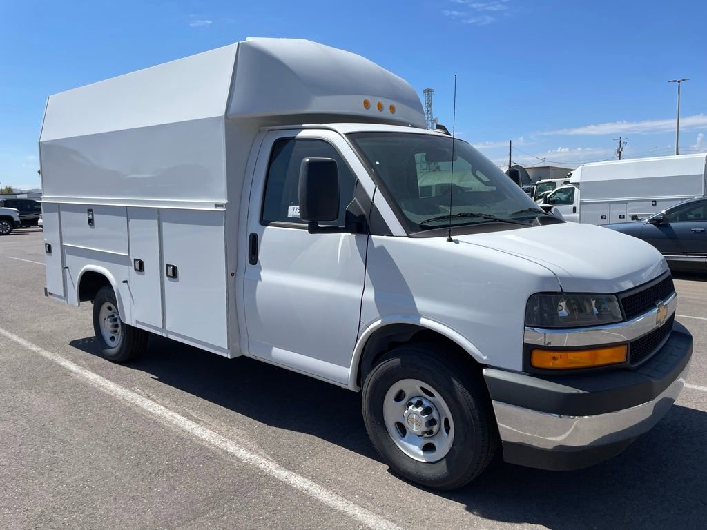 New 2025 Chevrolet Express 3500 w/ Power Convenience Package image 13