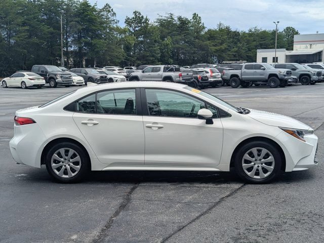 Used 2023 Toyota Corolla LE FWD image 8