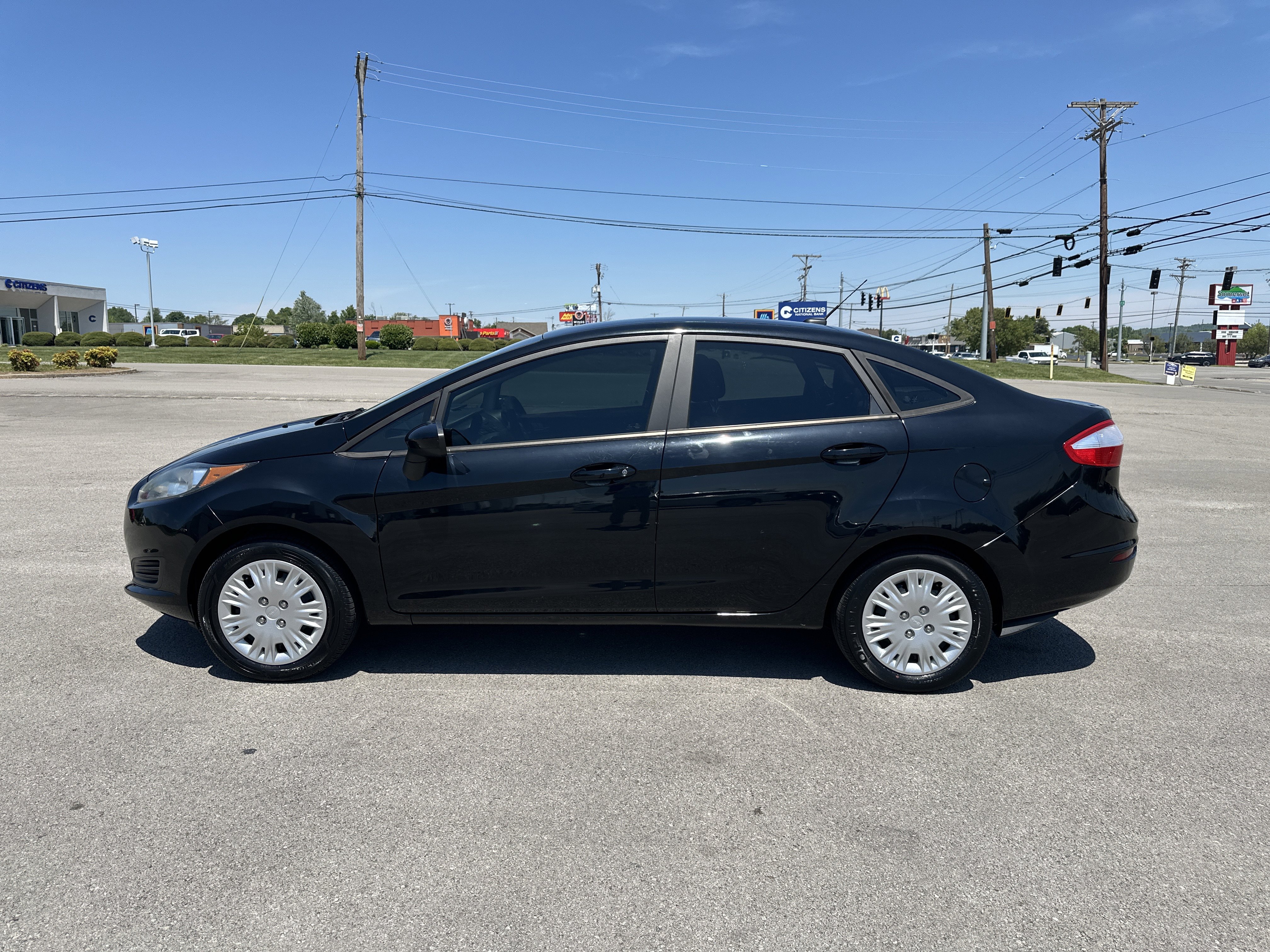 Used 2019 Ford Fiesta S FWD image 4