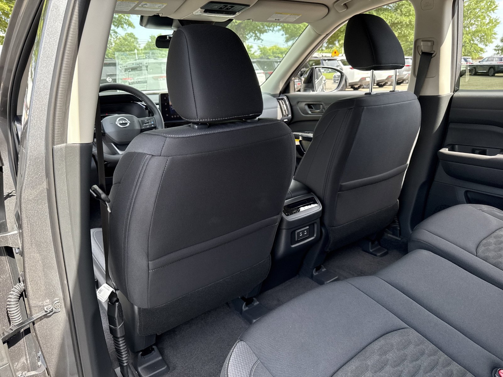 New 2026 Nissan Pathfinder SV w/ SV Premium Package FWD image 17