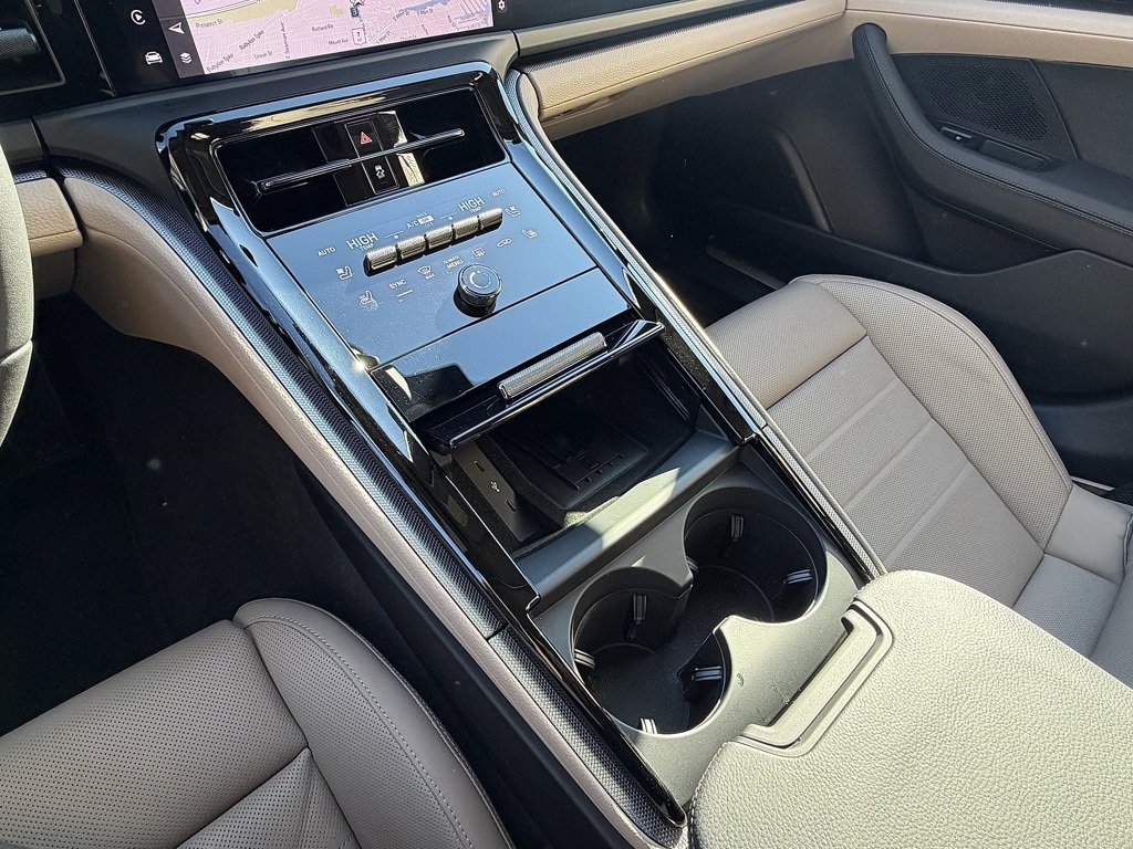 Certified 2025 Porsche Panamera 4S w/ Premium Package image 16