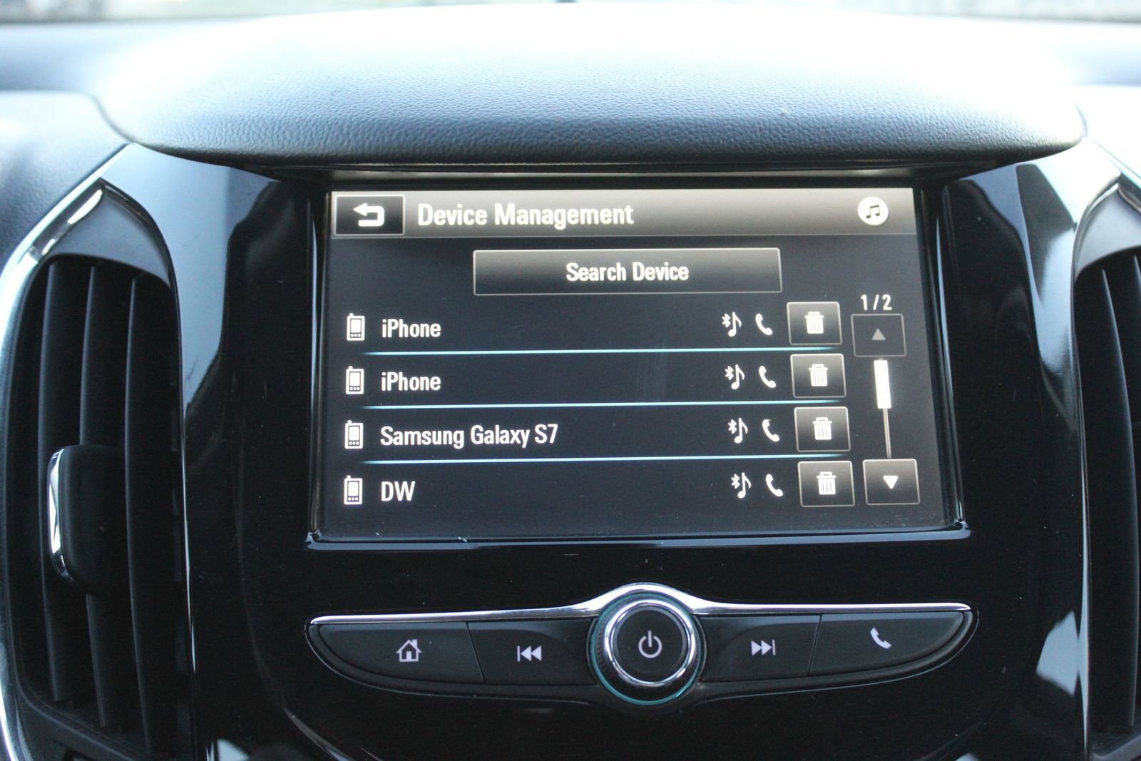 Used 2017 Chevrolet Cruze Premier image 31