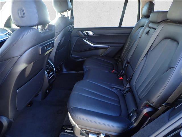 Used 2022 BMW X7 xDrive40i image 11
