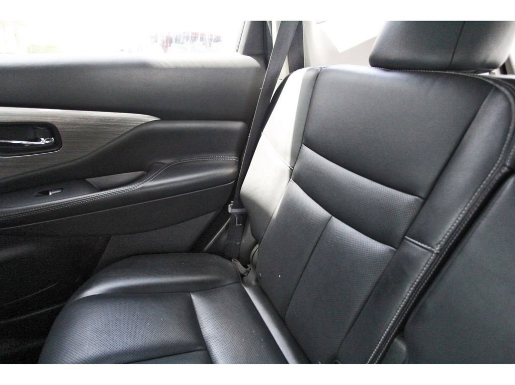 Used 2018 Nissan Murano SL w/ Cargo Package FWD image 11