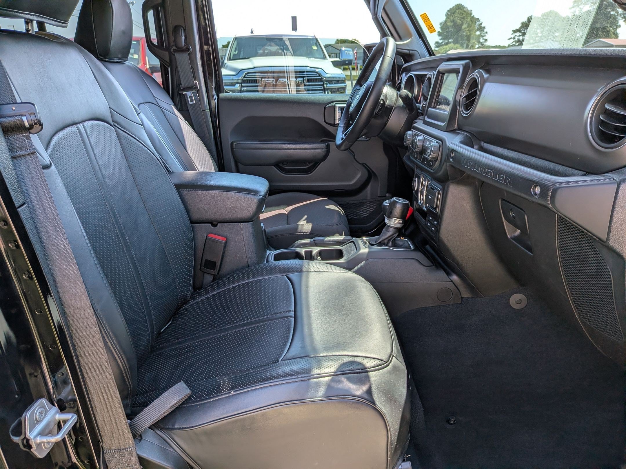 Used 2022 Jeep Wrangler Unlimited Sport AWD/4WD image 20
