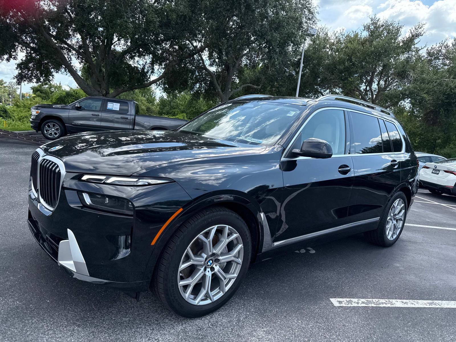 Certified 2025 BMW X7 xDrive40i w/ Premium Package image 8