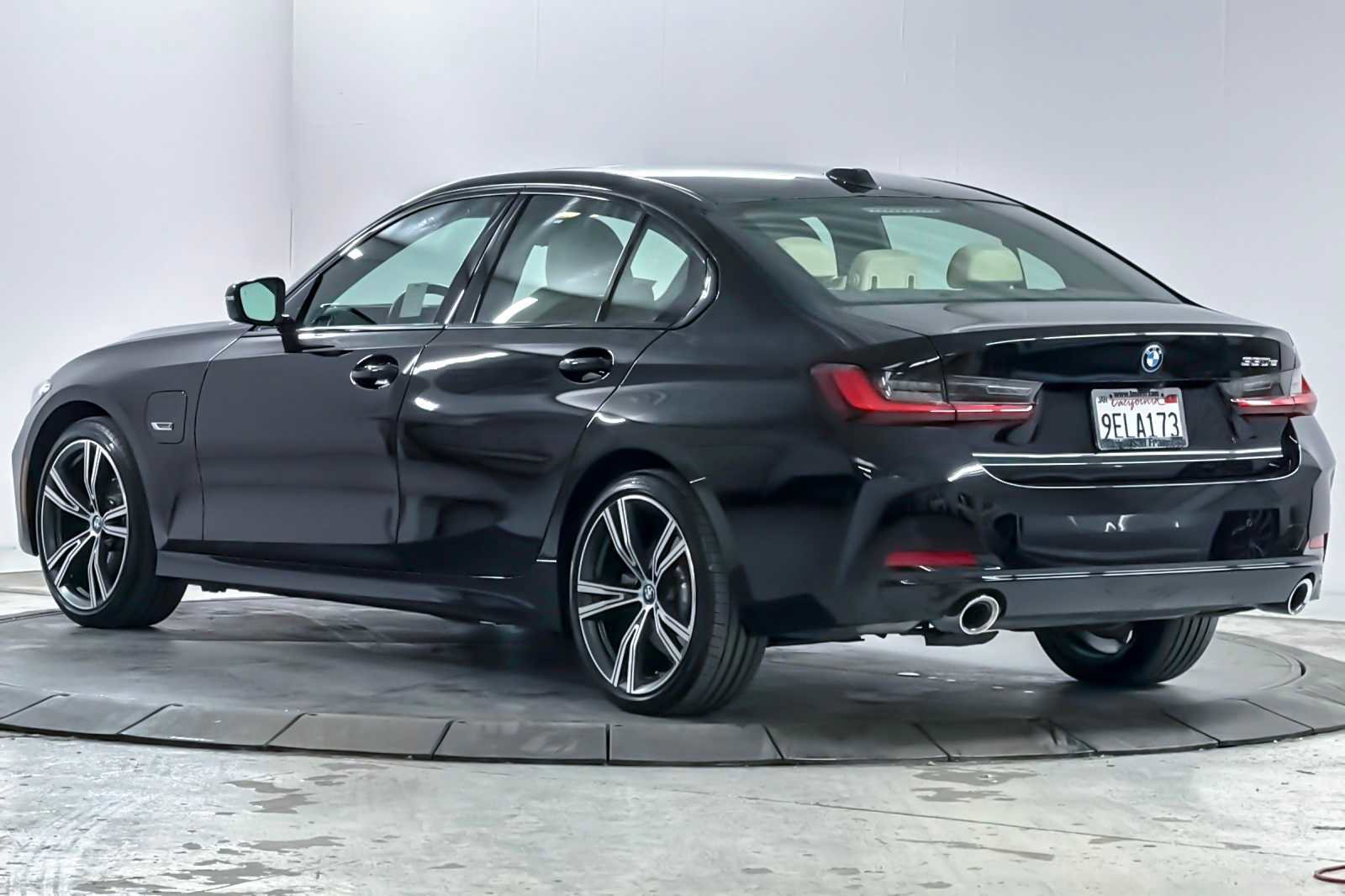 Used 2023 BMW 330e w/ Premium Package image 6
