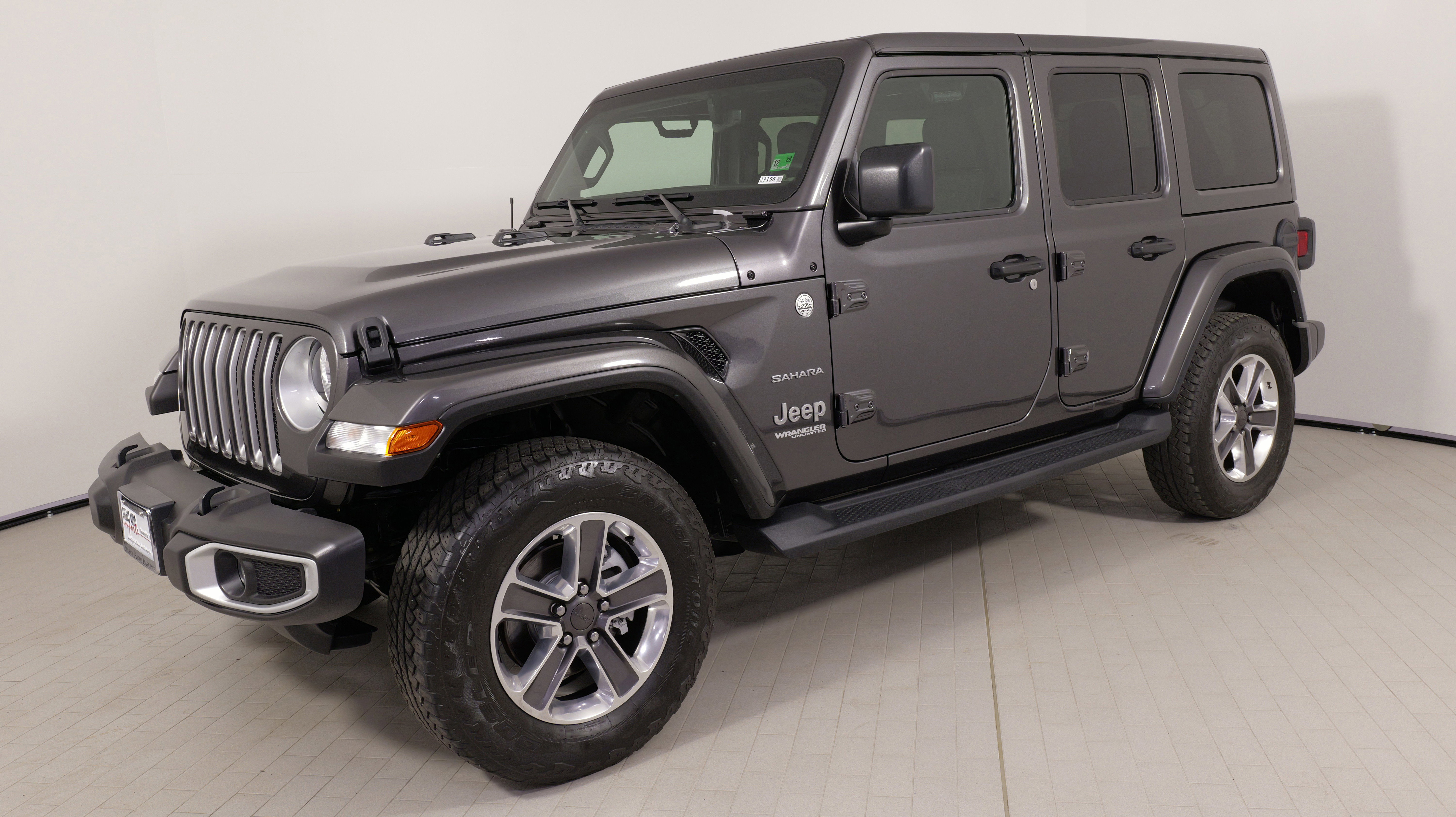 Used 2021 Jeep Wrangler Unlimited Sahara image 3