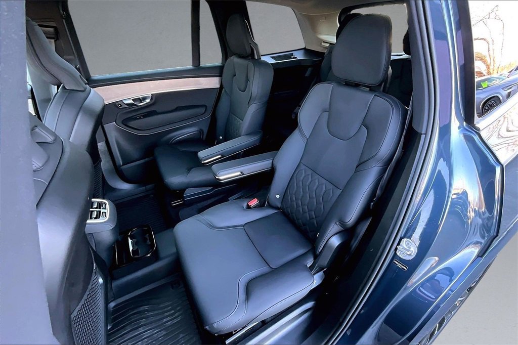 Certified 2026 Volvo XC90 B6 Plus w/ Protection Package Premier image 22
