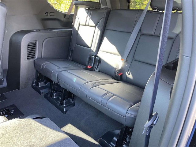 Used 2023 Chevrolet Suburban RST w/ Sport Performance Package image 24