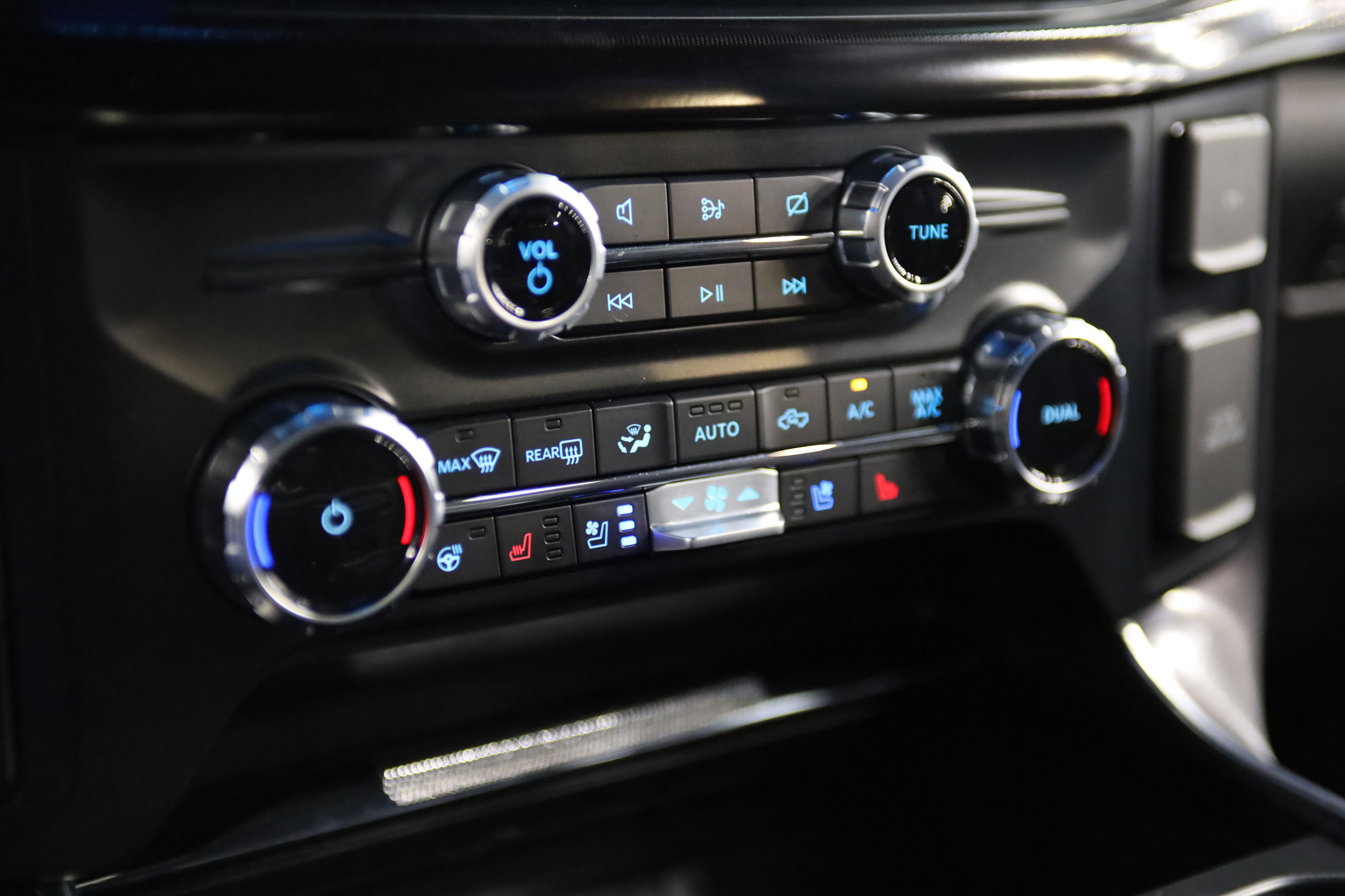 Used 2024 Ford F150 Raptor w/ Equipment Group 803A Raptor R image 33