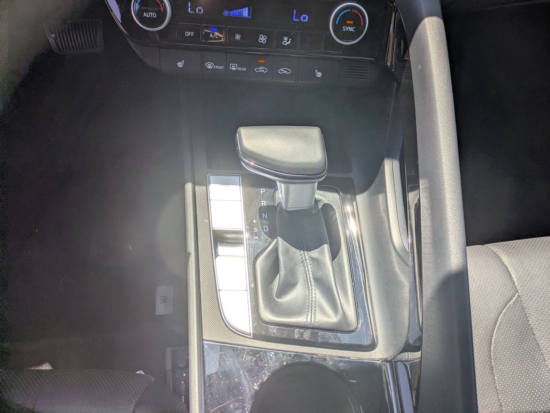 Certified 2021 Hyundai Elantra Limited FWD image 19