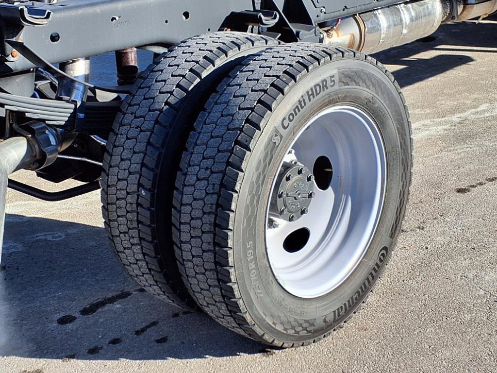 New 2024 Ford F450 XL image 9