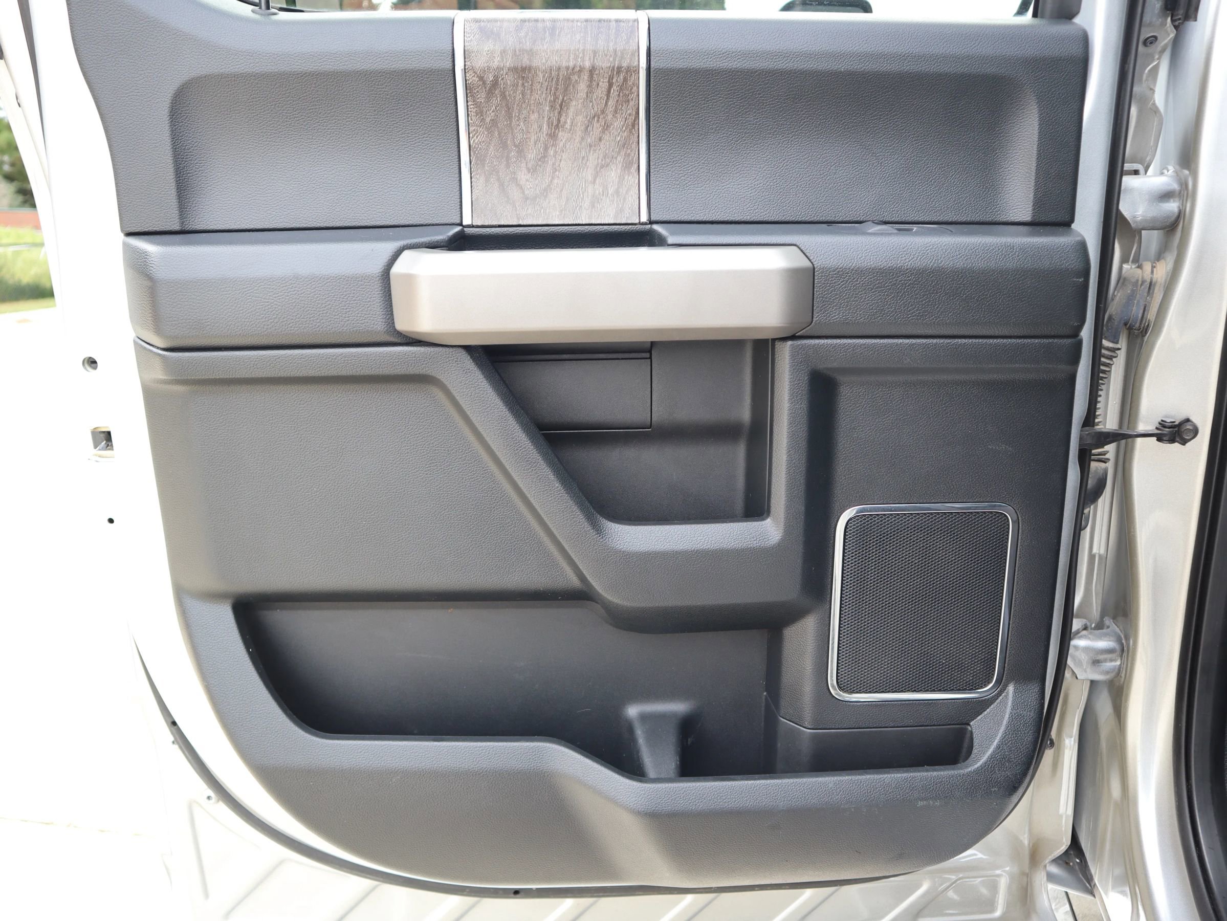 Used 2018 Ford F250 Lariat w/ Lariat Ultimate Package image 30