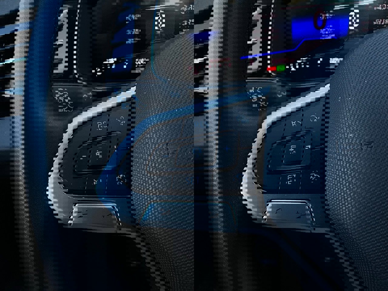 Used 2025 Volkswagen Jetta SE image 34