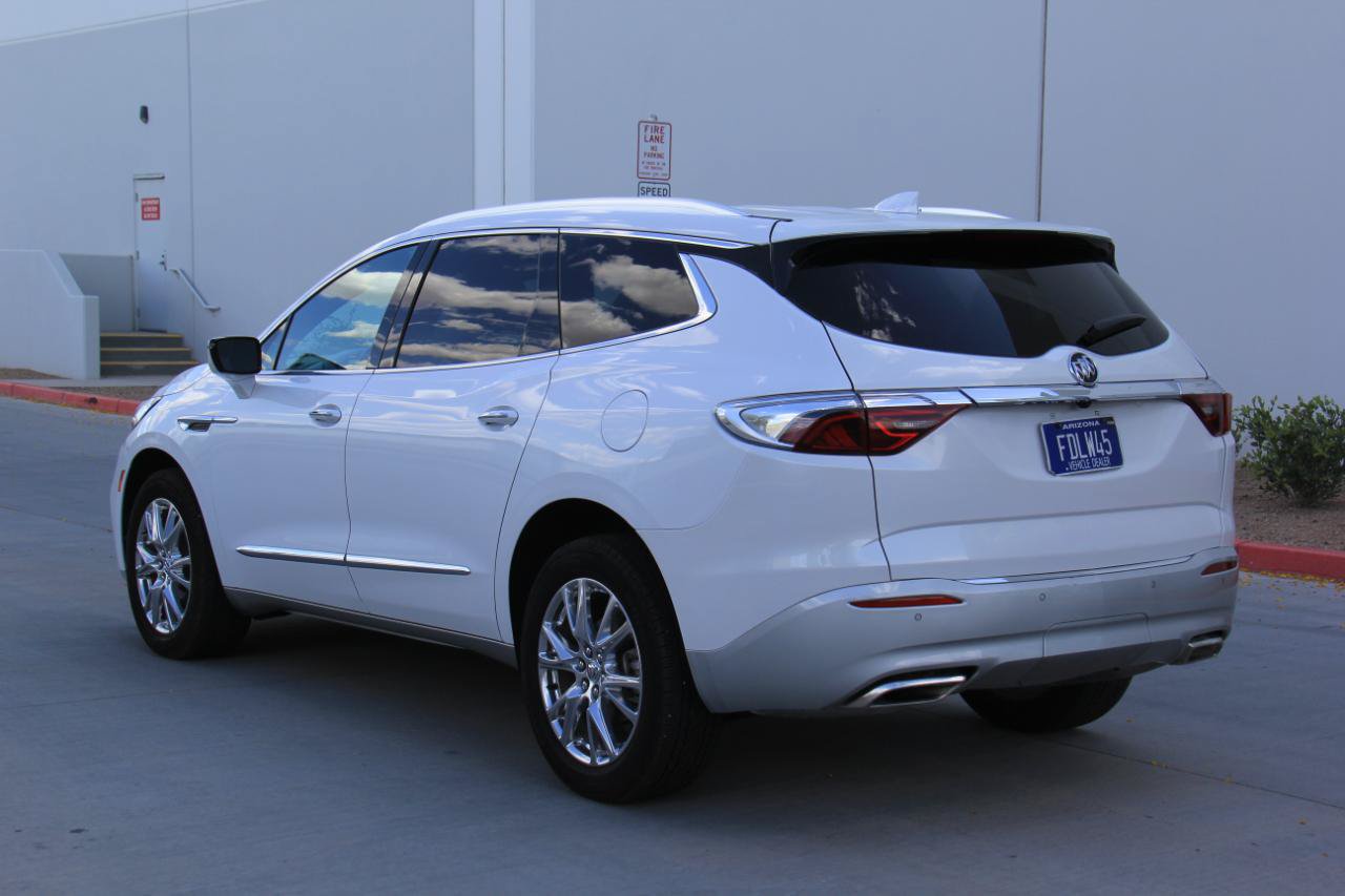 Used 2024 Buick Enclave Essence FWD image 5