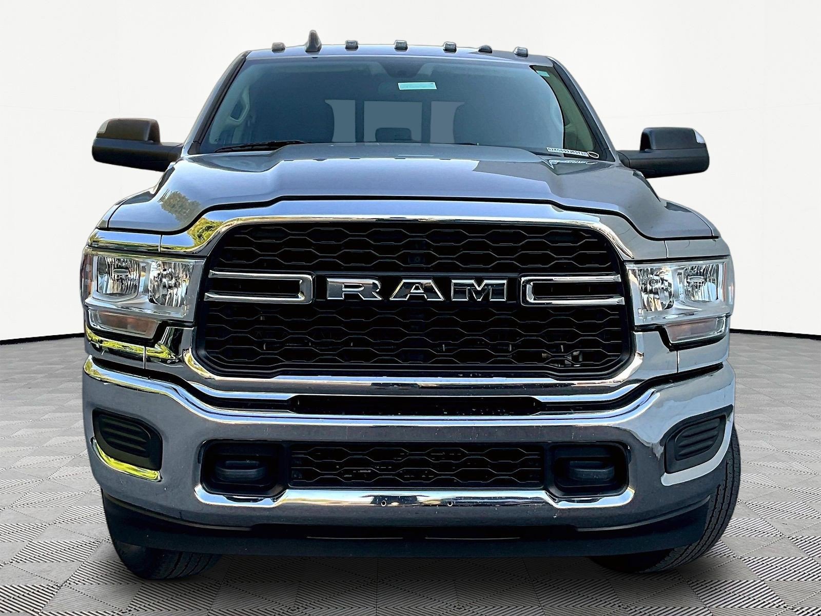 Used 2019 RAM 2500 Tradesman AWD/4WD image 2