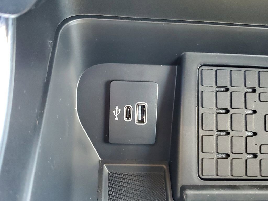 New 2025 Ford F150 XLT w/ Equipment Group 302A MID image 31