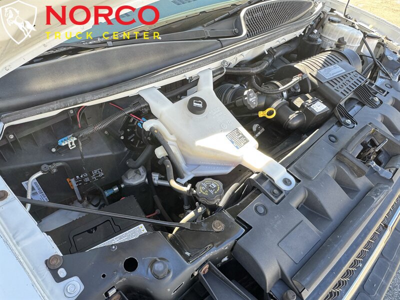 Used 2019 Chevrolet Express 3500 w/ Power Convenience Package RWD image 24