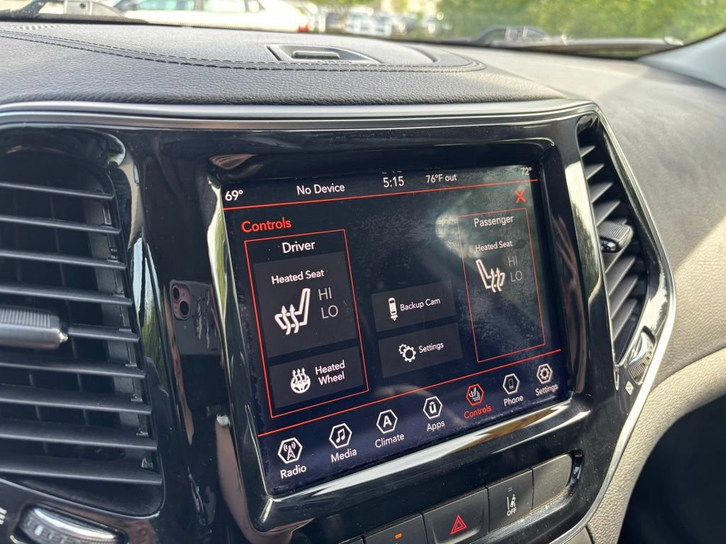 Used 2019 Jeep Cherokee Limited w/ Technology Group AWD/4WD image 32
