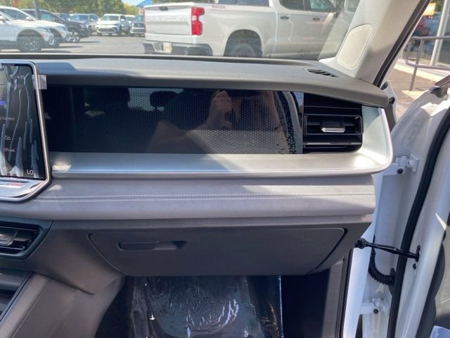 New 2025 Volkswagen Tiguan SE image 47