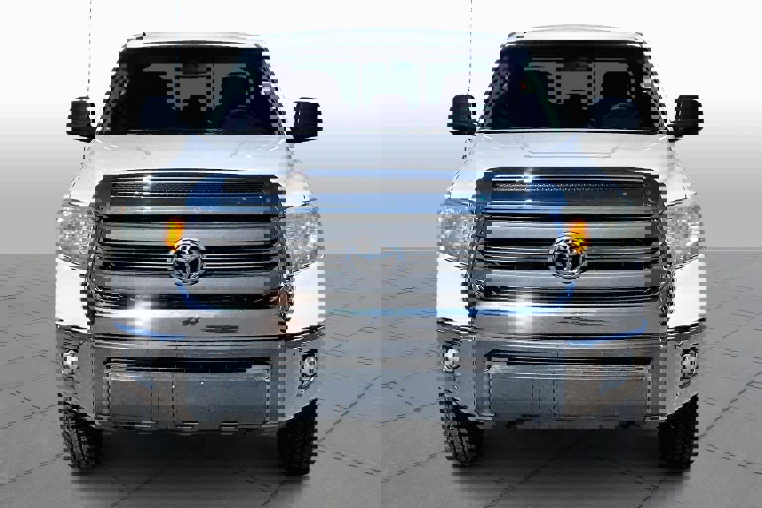 Used 2014 Toyota Tundra SR5 image 4