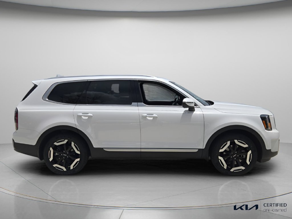 Certified 2024 Kia Telluride EX w/ EX Captain's Chair Package FWD image 4
