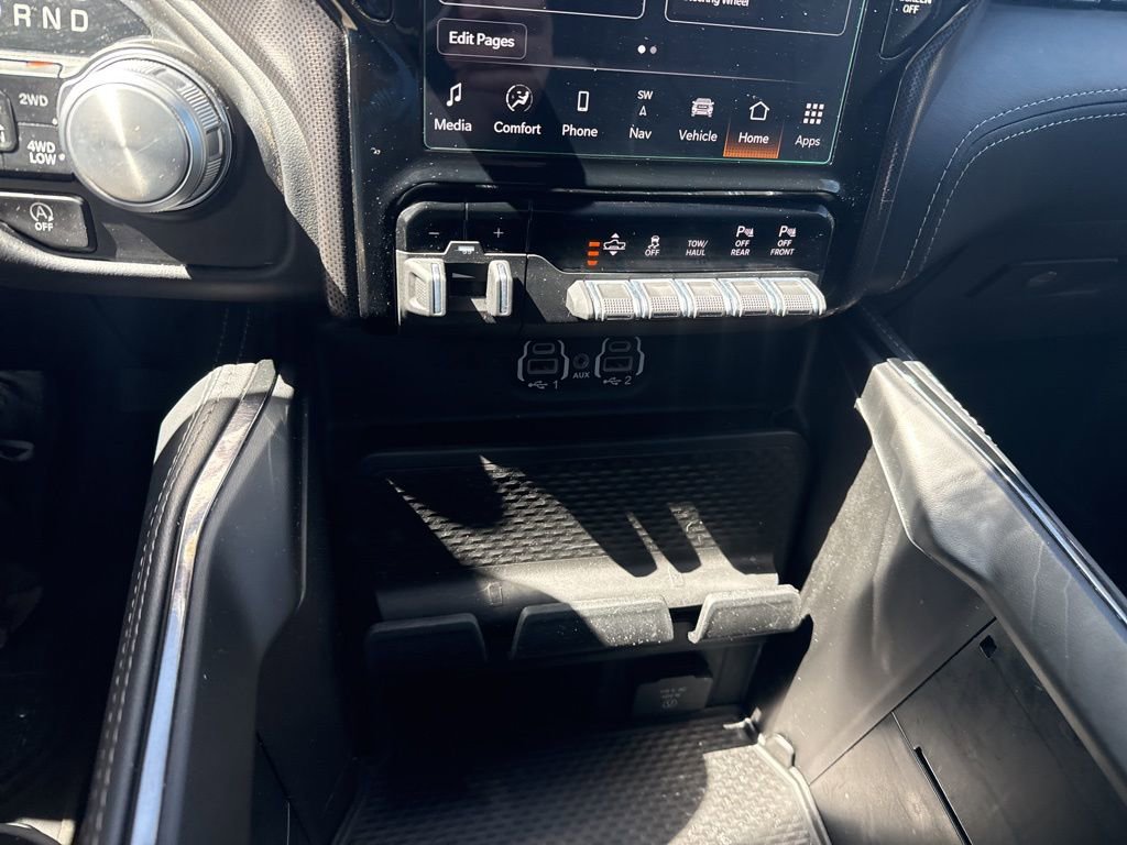 Used 2023 RAM 1500 Limited w/ Body Color Bumper Group AWD/4WD image 18