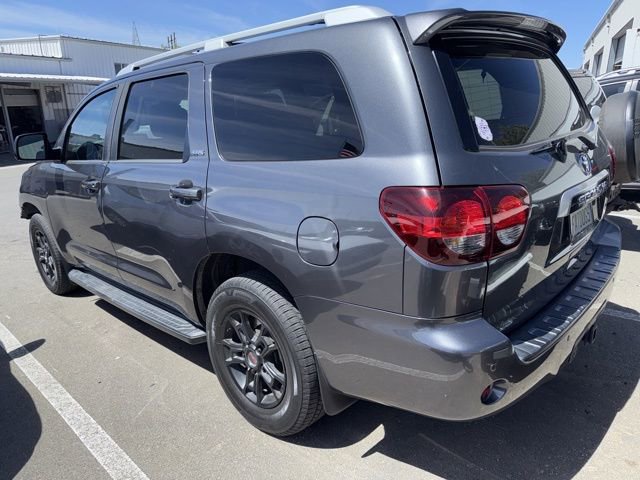 Used 2020 Toyota Sequoia SR5 w/ TRD 18" Wheel Package AWD/4WD image 1