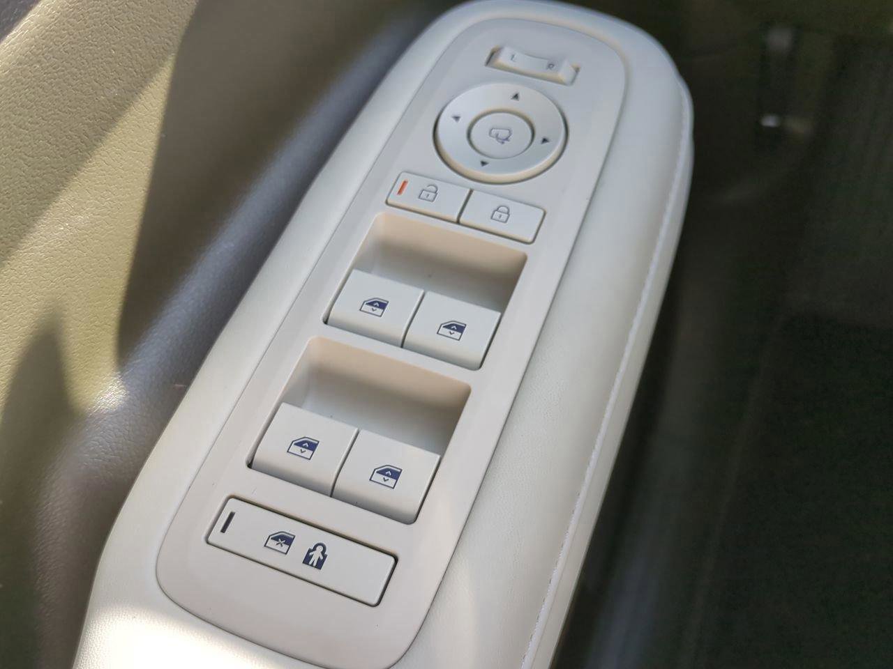 Used 2025 Hyundai Santa Fe Calligraphy image 24