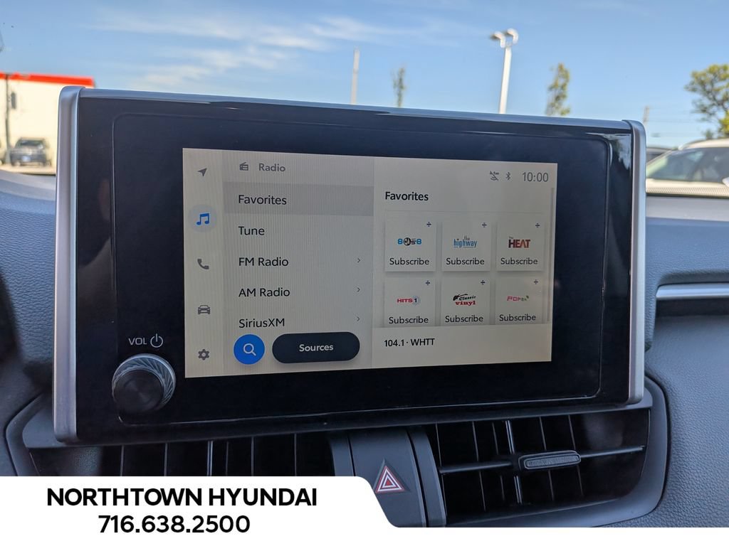 Used 2025 Toyota RAV4 XLE AWD/4WD image 14