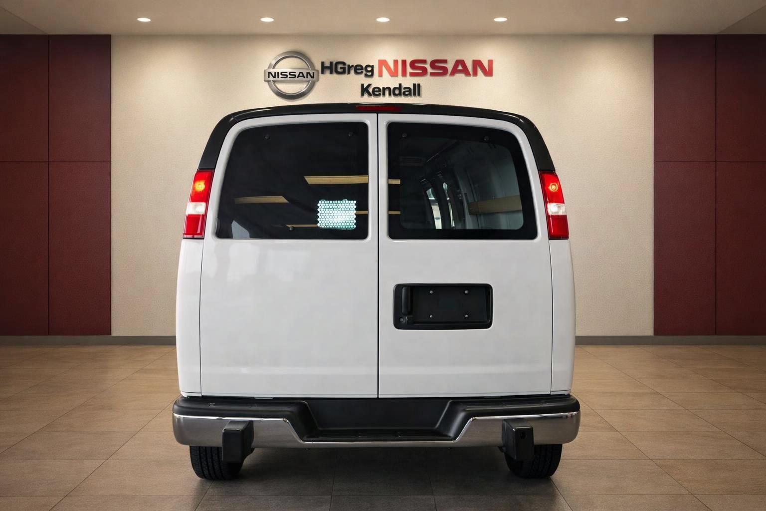Used 2024 GMC Savana 2500 w/ Driver Convenience Package RWD image 6