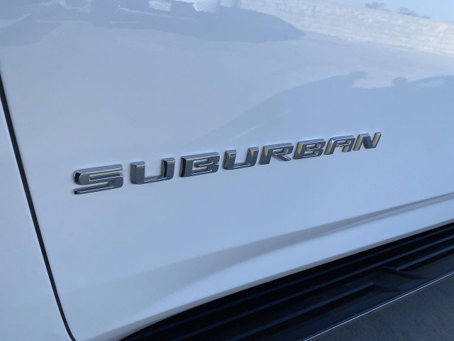 Used 2024 Chevrolet Suburban Premier image 31