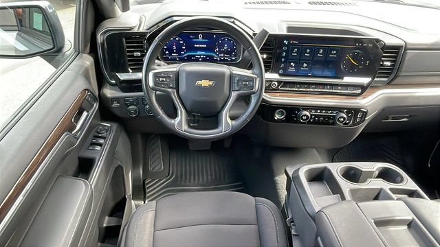 Used 2024 Chevrolet Silverado 1500 LT w/ LPO, Dark Essentials Package AWD/4WD image 13