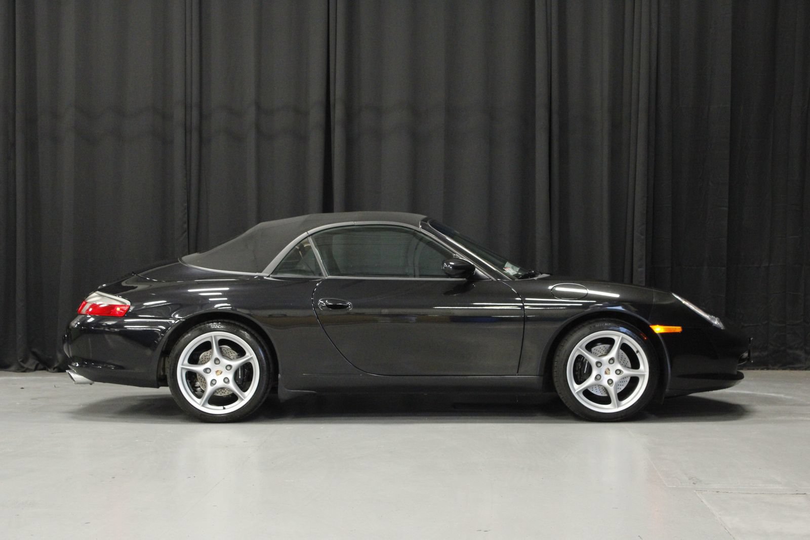 Used 2003 Porsche 911 Carrera RWD image 6