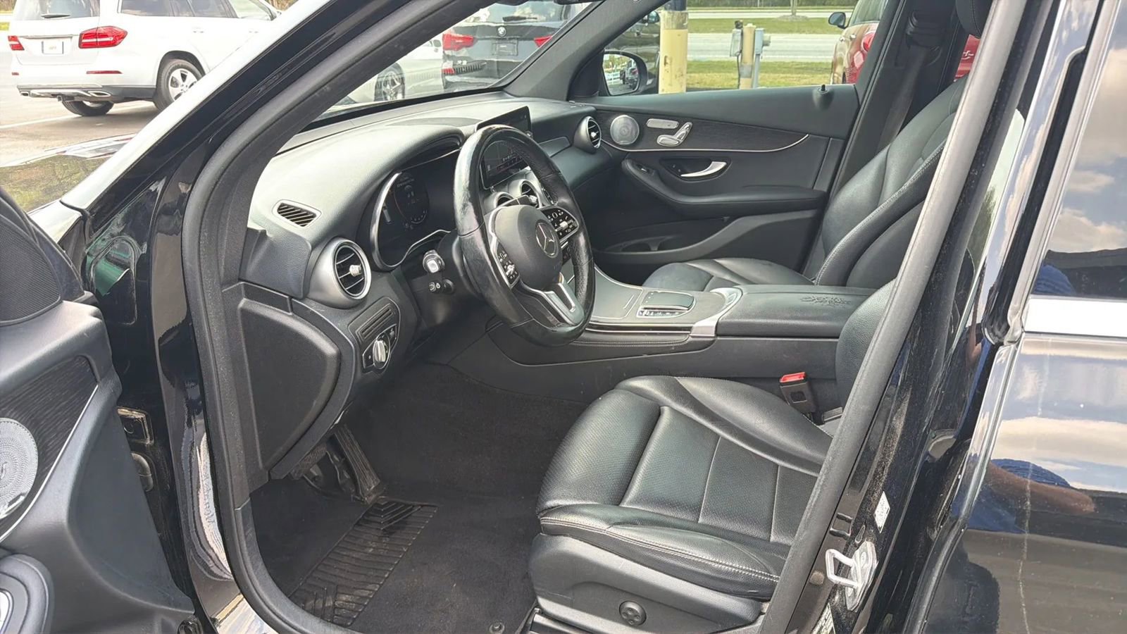 Used 2020 Mercedes-Benz GLC 300 image 12