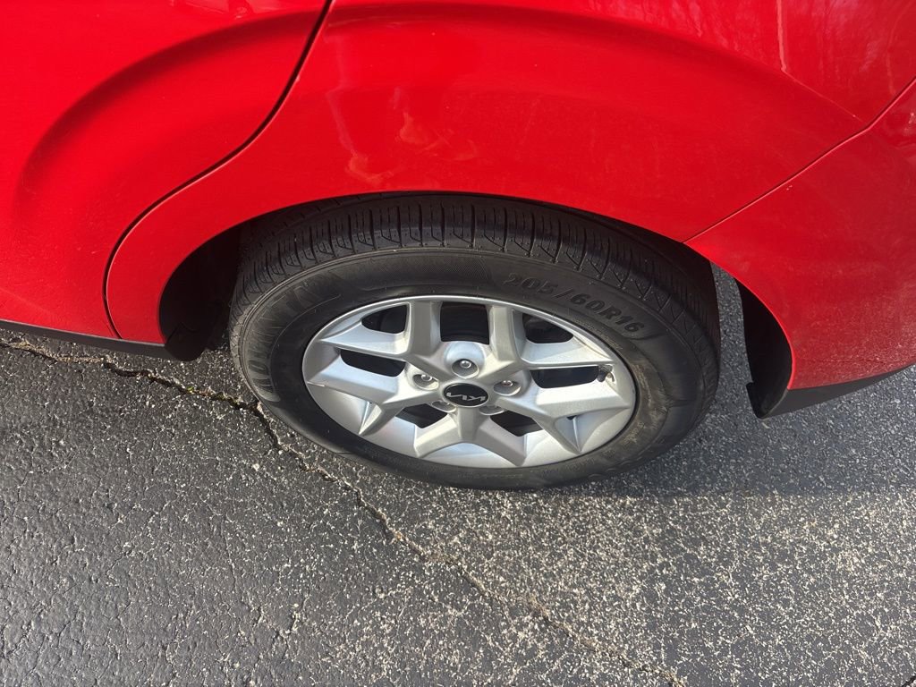 Used 2024 Kia Soul S image 11